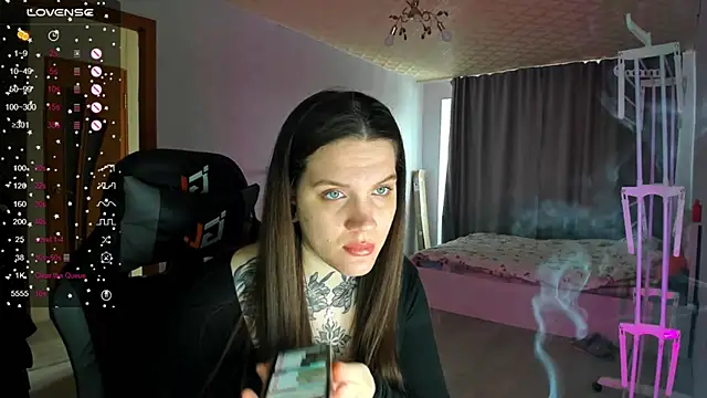 Snapshot of AizaRose chatting on 02.16.26 AizaRose online show from 02.16.26