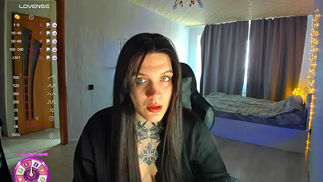 Snapshot of AizaRose chatting on 03.16.26 AizaRose online show from 03.16.26