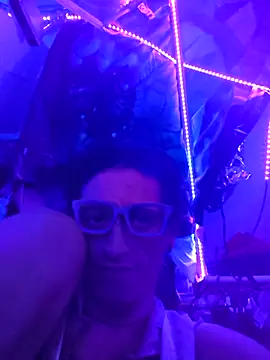 gurlnips online show from 04.06.26