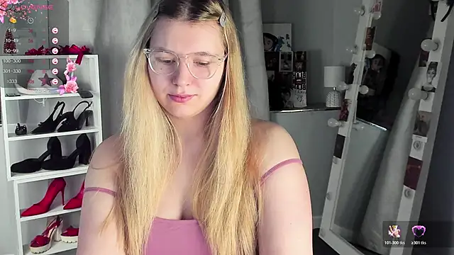 Snapshot of Rebecca_Kelly chatting on 02.16.26 Rebecca Kelly online show from 02.16.26