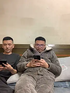 Snapshot of lililiwuwuwu chatting on 12.22.24 lililiwuwuwu online show from 12.22.24