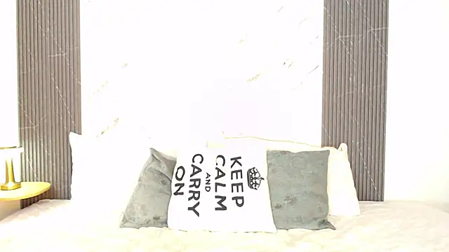 NahomyAndrews online show from 05.26.26