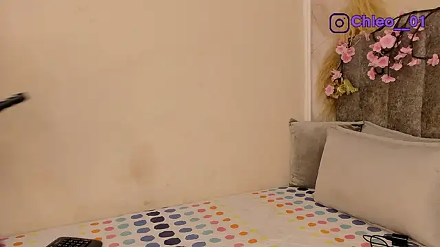 Chleo   online show from 04.08.26