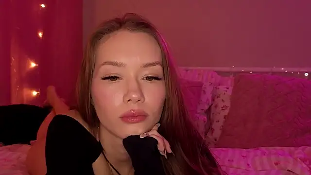 KateVon online show from 10.26.25