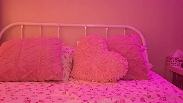 KateVon online show from 11.29.25