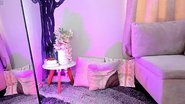 Snapshot of Miranda_doll_ chatting on 03.05.26 Miranda doll online show from 03.05.26