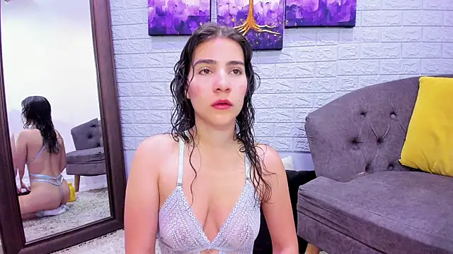 Snapshot of Miranda_doll_ chatting on 04.01.26 Miranda doll online show from 04.01.26