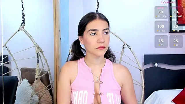 Snapshot of Miranda_doll_ chatting on 04.10.26 Miranda doll online show from 04.10.26