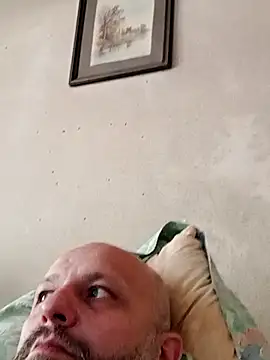 Snapshot of AlexandruCsaba chatting on 03.21.25 AlexandruCsaba online show from 03.21.25