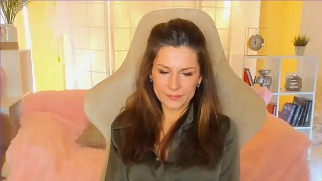 April o Nill online show from 01.16.25