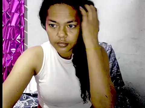 Snapshot of dirtyxgirlxxxschoolgirl chatting on 10.23.25 dirtyxgirlxxxschoolgirl online show from 10.23.25