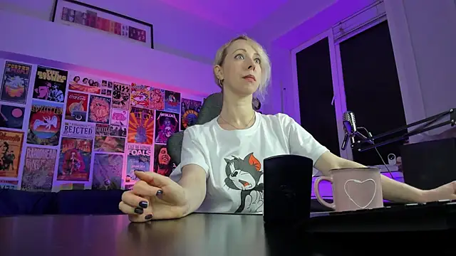 LylithSkye online show from 01.09.25