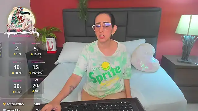 Snapshot of jadde13_ chatting on 12.19.24 jadde13 online show from 12.19.24