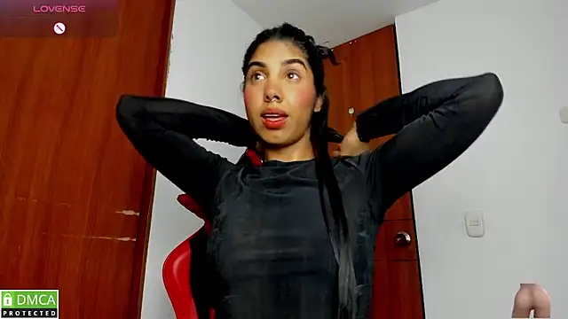 jasmine bunny  online show from 04.04.26