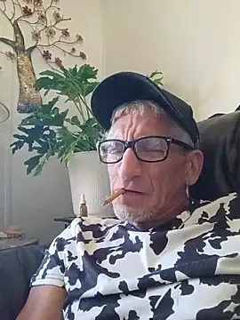 Johnnyraymonroe online show from 06.19.26