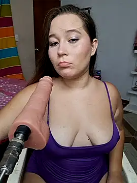 Snapshot of cattalin_luscious chatting on 12.20.24 cattalin luscious online show from 12.20.24