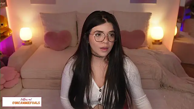 Snapshot of cammiefoalss chatting on 02.17.26 cammiefoalss online show from 02.17.26