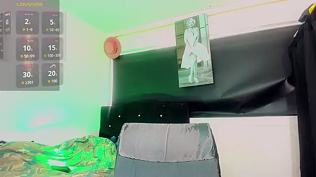 Kendall hornyy online show from 07.07.26