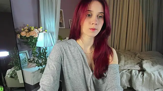Snapshot of Dearly_Emily chatting on 07.16.26 Dearly Emily online show from 07.16.26