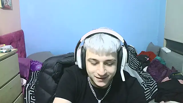 Snapshot of Nenejoven16- chatting on 02.17.25 Nenejoven16- online show from 02.17.25