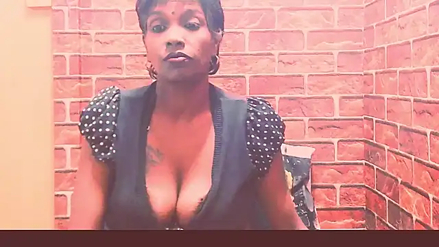 Snapshot of Fuckable_Nasty_MILF chatting on 06.22.26 Fuckable Nasty MILF online show from 06.22.26