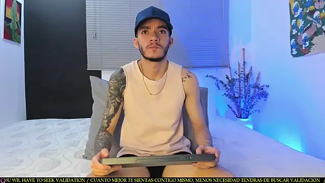 Snapshot of Tylergiuseppe_ chatting on 02.11.25 Tylergiuseppe  online show from 02.11.25