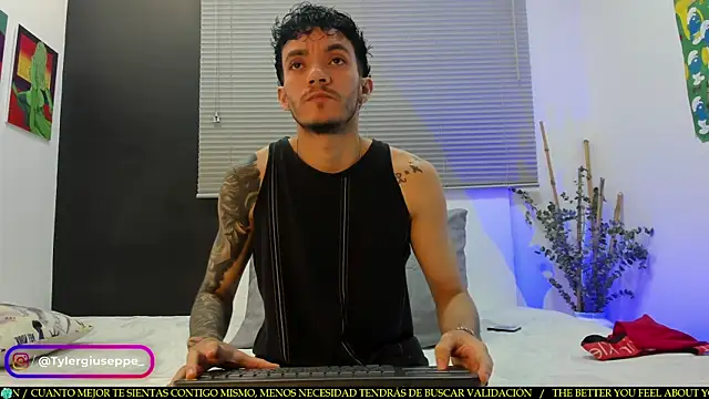 Snapshot of Tylergiuseppe_ chatting on 02.13.25 Tylergiuseppe  online show from 02.13.25