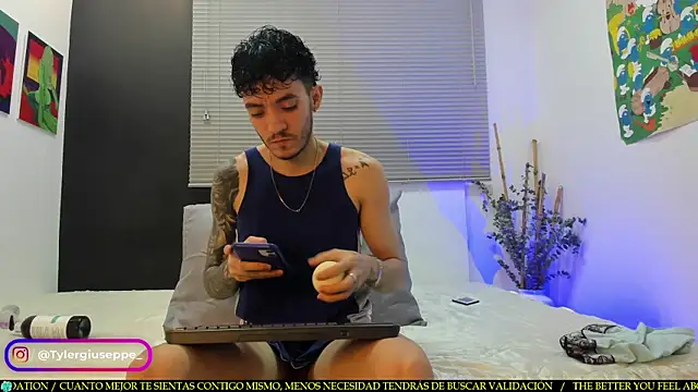 Snapshot of Tylergiuseppe_ chatting on 02.14.25 Tylergiuseppe  online show from 02.14.25