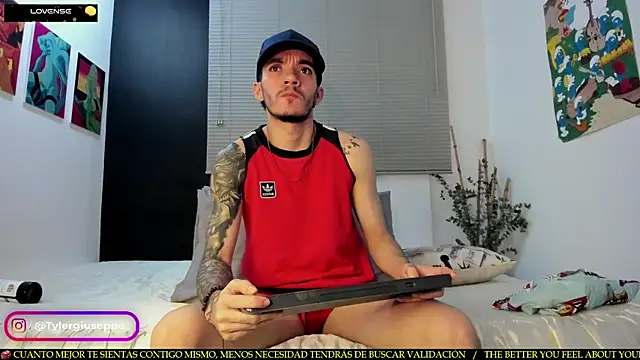 Snapshot of Tylergiuseppe_ chatting on 02.22.25 Tylergiuseppe  online show from 02.22.25