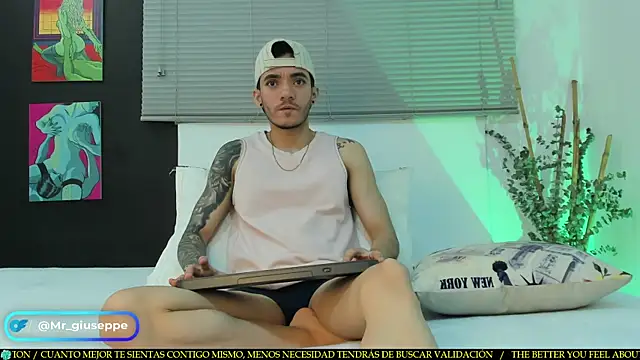Snapshot of Tylergiuseppe_ chatting on 03.18.25 Tylergiuseppe  online show from 03.18.25