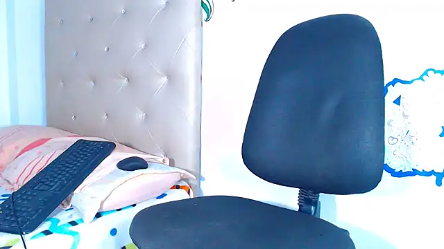 Snapshot of Megaanfox chatting on 02.06.25 Megaanfox online show from 02.06.25