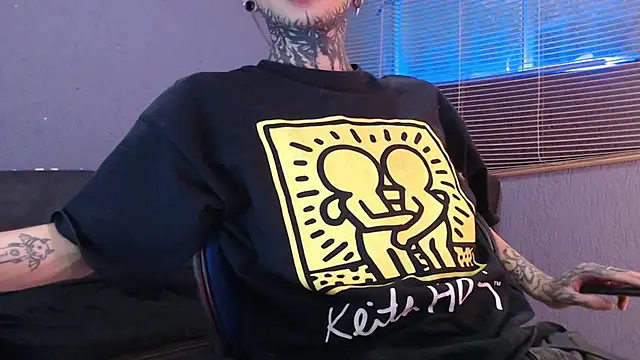 Snapshot of Andy_bapho chatting on 02.04.26 Andy bapho online show from 02.04.26