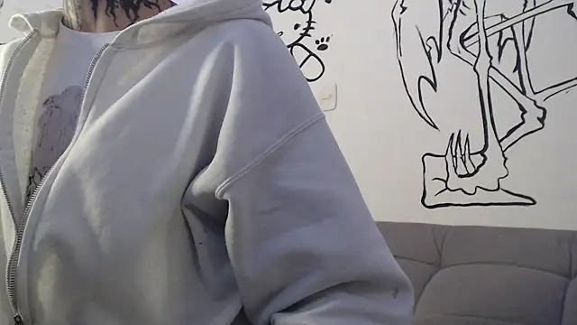 Snapshot of Andy_bapho chatting on 04.06.26 Andy bapho online show from 04.06.26