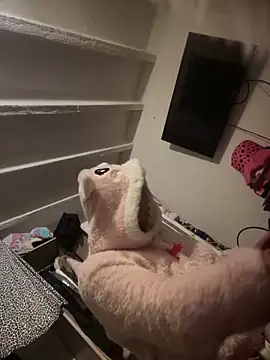 Khalyk G online show from 11.25.25