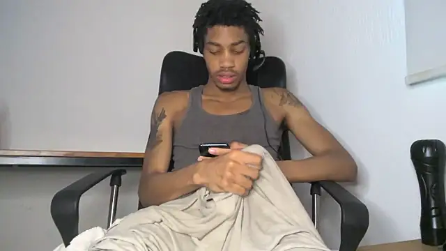 Snapshot of Skinnyblackman chatting on 05.30.26 Skinnyblackman online show from 05.30.26