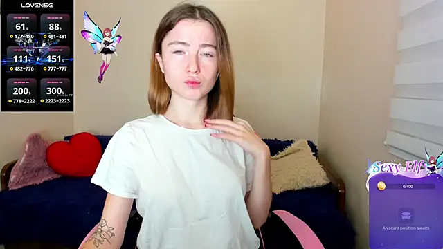 Snapshot of Luxuryalma chatting on 12.24.24 Luxuryalma online show from 12.24.24