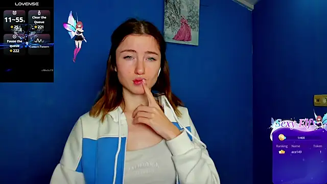 Snapshot of Luxuryalma chatting on 02.16.25 Luxuryalma online show from 02.16.25