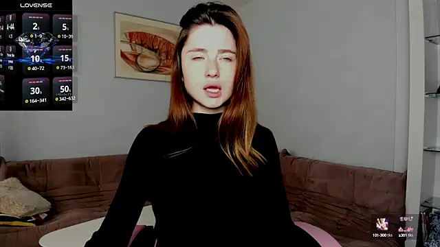 Snapshot of Luxuryalma chatting on 10.06.25 Luxuryalma online show from 10.06.25