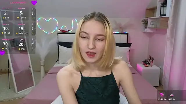 Snapshot of IrisPorter chatting on 03.14.25 IrisPorter online show from 03.14.25