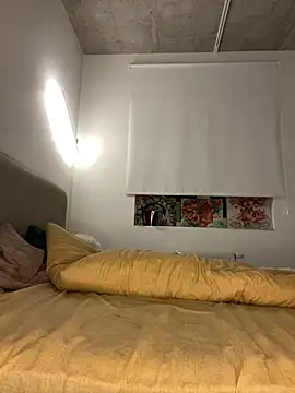 Snapshot of _urbestie_ chatting on 03.07.25 urbestie online show from 03.07.25