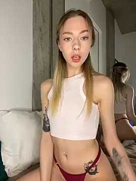 Snapshot of _urbestie_ chatting on 09.20.25 urbestie online show from 09.20.25