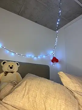 Snapshot of _urbestie_ chatting on 02.08.26 urbestie online show from 02.08.26