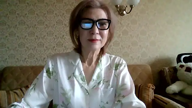 Elegant00Lady online show from 01.17.26