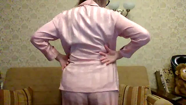 Snapshot of Elegant00Lady chatting on 03.10.26 Elegant00Lady online show from 03.10.26