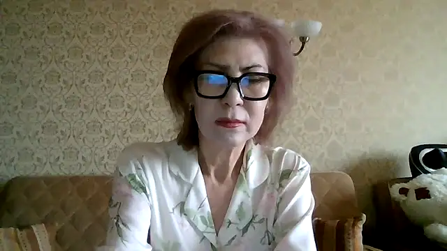Snapshot of Elegant00Lady chatting on 04.19.26 Elegant00Lady online show from 04.19.26