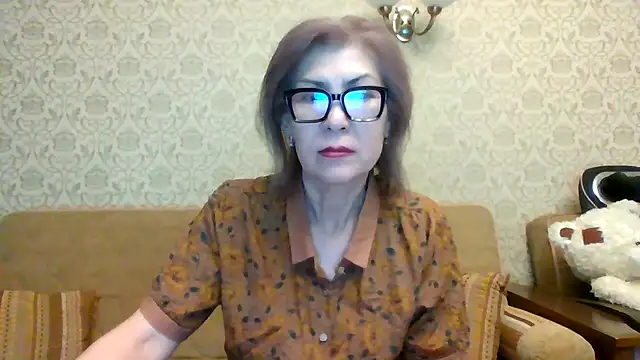 Snapshot of Elegant00Lady chatting on 04.21.26 Elegant00Lady online show from 04.21.26