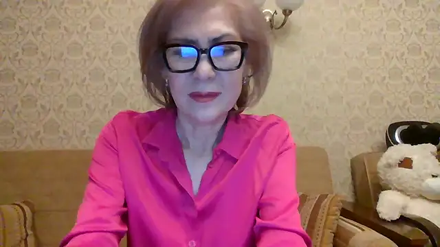 Snapshot of Elegant00Lady chatting on 05.21.26 Elegant00Lady online show from 05.21.26