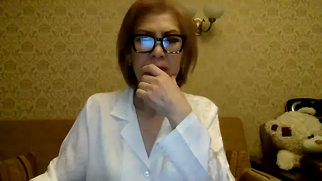 Snapshot of Elegant00Lady chatting on 05.30.26 Elegant00Lady online show from 05.30.26
