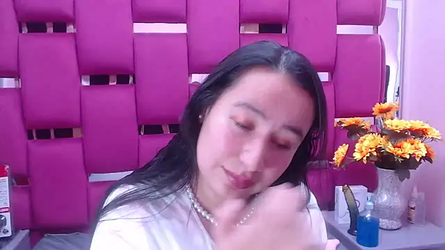 NaomyPrinces online show from 01.06.25