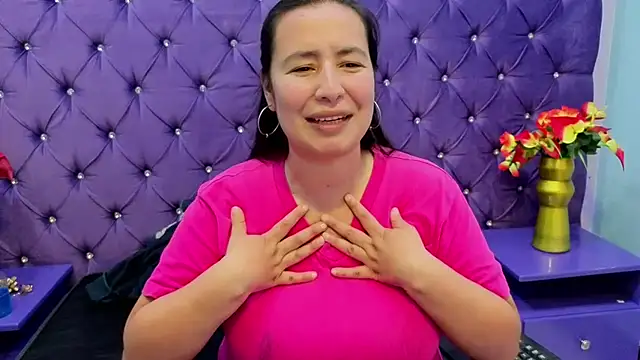 NaomyPrinces online show from 10.20.25